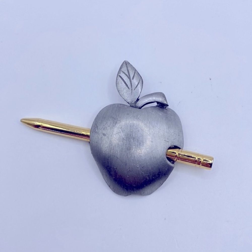 Vintage Ultra Craft Signed 2 Tone Apple And Pencil Teacher Brooch